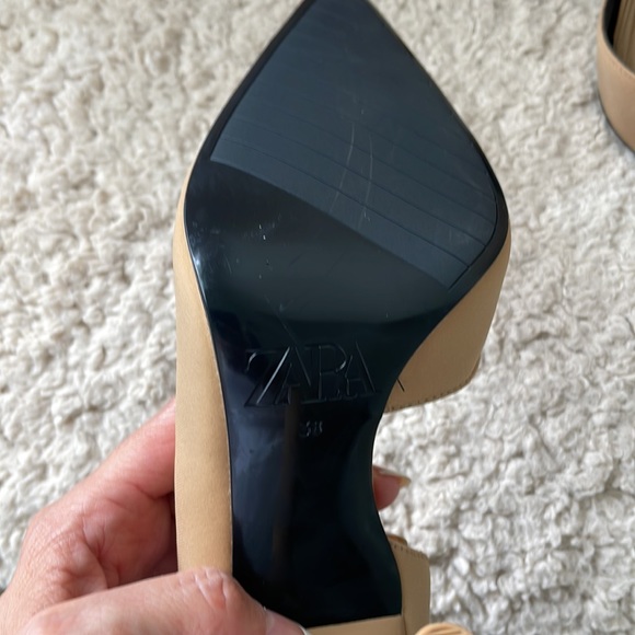 💔Sold 💔 ZARA TAN FABRIC HEELS SZ 38 - Picture 4 of 8